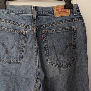 Vintage Levi's tapered 550 denim jeans